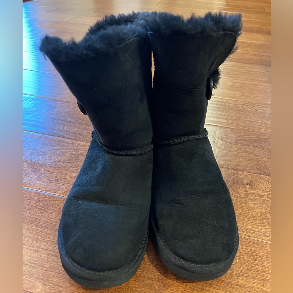 Ugg Bailey Button - image 3